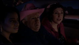 Call Me Kat Battle Bots - Season 01 Episode 08